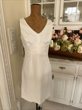 Off-white cute summer dress size 2 NWT